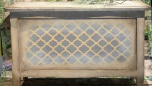 Commode au cours du stage de restauration de meubles en Bretagne