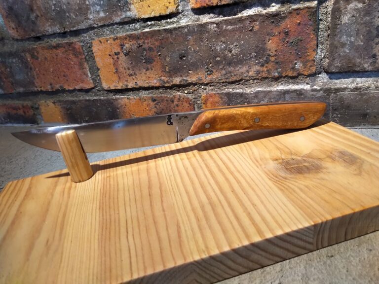 Couteau fixe lors du stage d'initiation à la forge coutelière