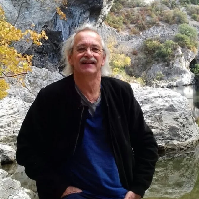 Jean-Yves Delille, vitrailliste, dans le Gers