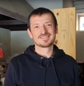 Cyril-John Rousseau souffleur de verre vers Paris