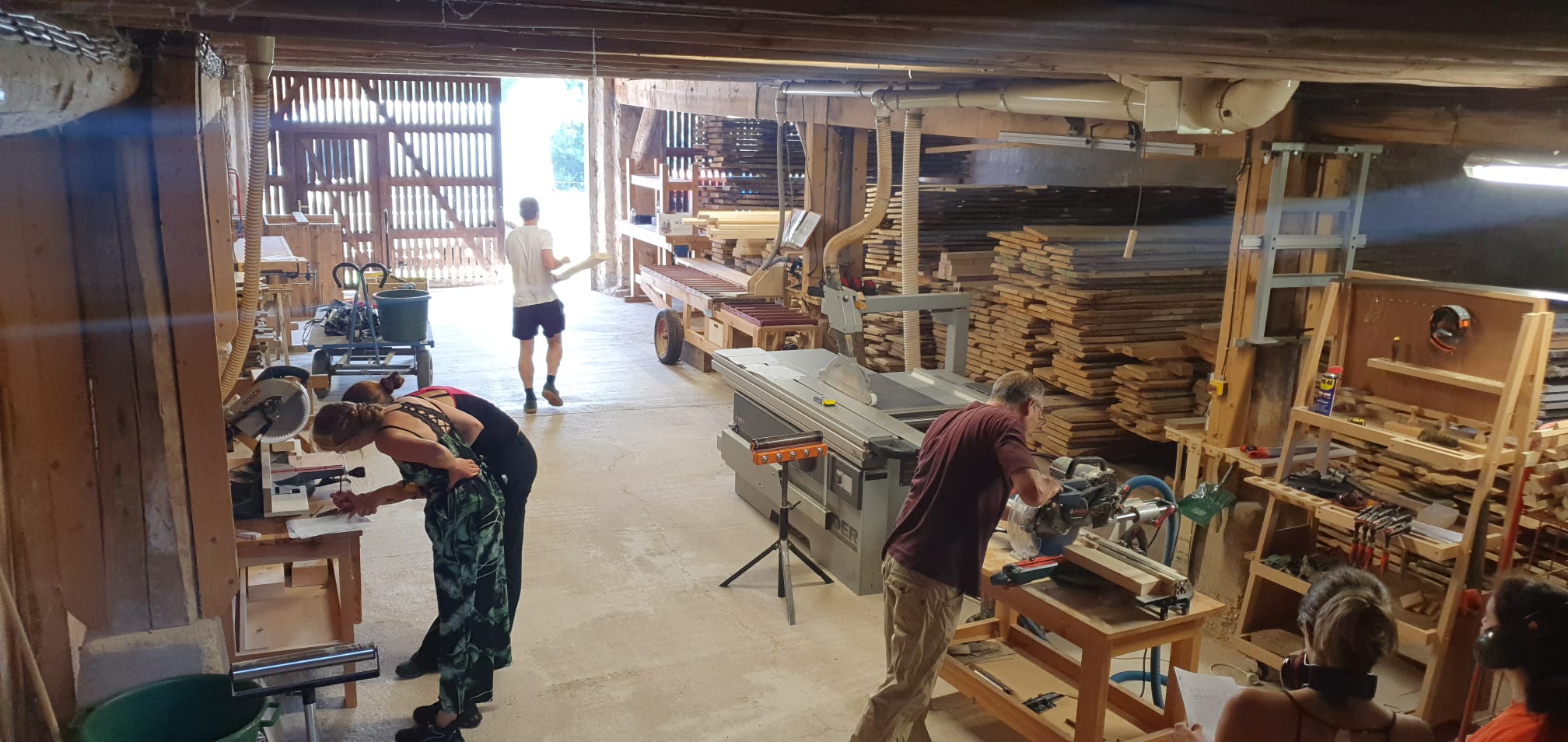 photo-atelier-croisee-decouverte-menuiserie Photo atelier La Croisée Découverte, menuiserie dans le Grand-Est