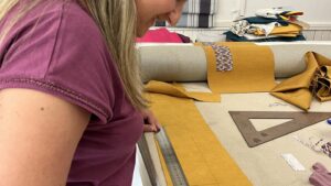 Mesure atelier couture pochette livre