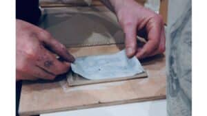 Pose du papier Atelier transfert d'image sur Céramique